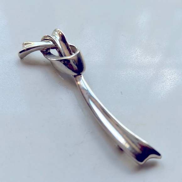 Tiffany and Co large knot sterling silver pin brooch
